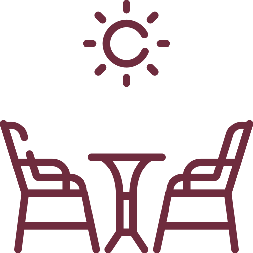 Mesa y sillas exteriores