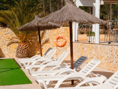 Instalaciones del Camping Ribamar en el Parque Natural Serra d'Irta, Alcossebre